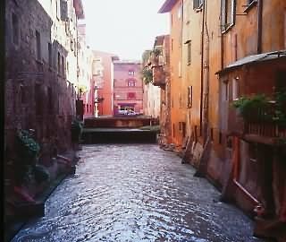 Il Canale Hotel Bolonia